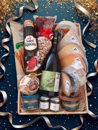 🎁 Firemní dárkové balíčky Blíží se vánoční sezóna a s ní ideální příležitost ocenit své zaměstnance či obchodní partnery....